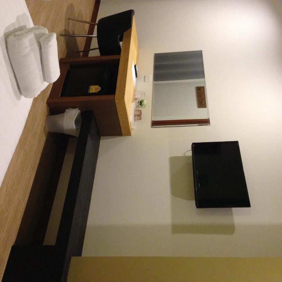 Bird Day Boutique Hotel Mukdahan Exteriör bild