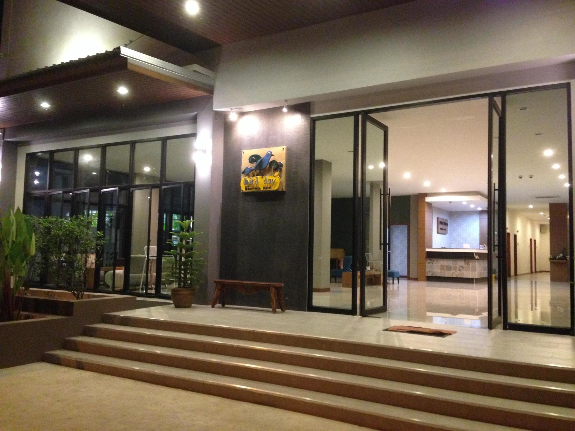 Bird Day Boutique Hotel Mukdahan Exteriör bild