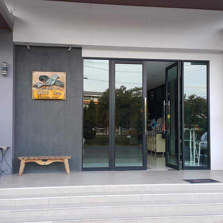 Bird Day Boutique Hotel Mukdahan Exteriör bild