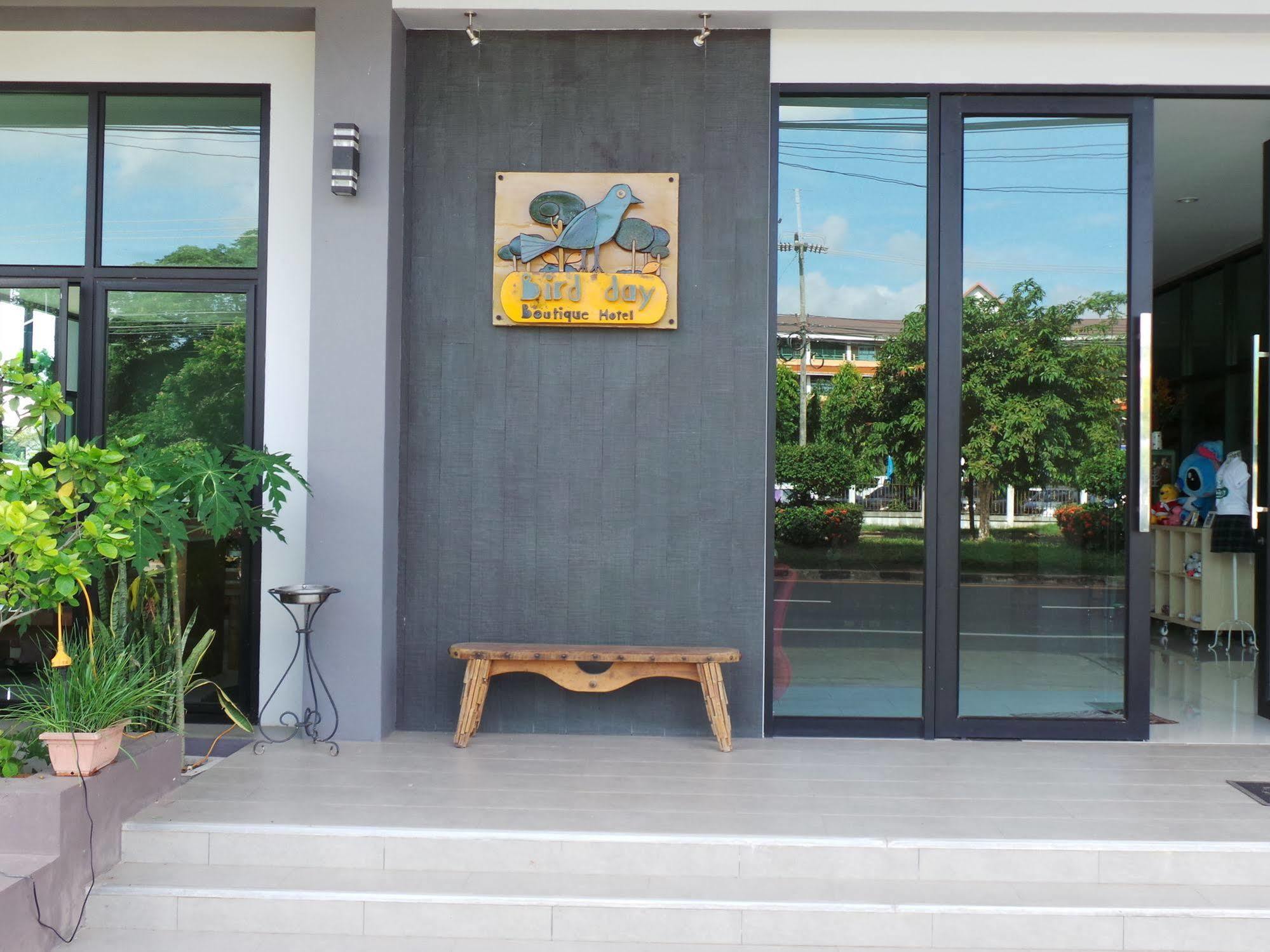 Bird Day Boutique Hotel Mukdahan Exteriör bild